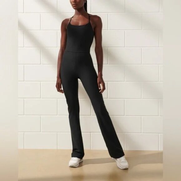 Abercrombie YPB sculptLUX Crossover Flare Legging - Picture 2 of 8